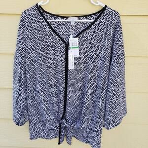 NWT Spense Black & White V-neck Blouse Size Large